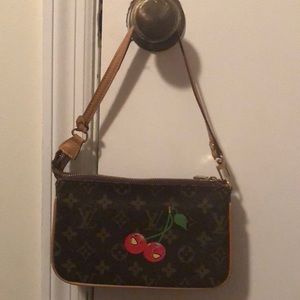 🎉Louis Vuitton Handbag/Clutch🎉